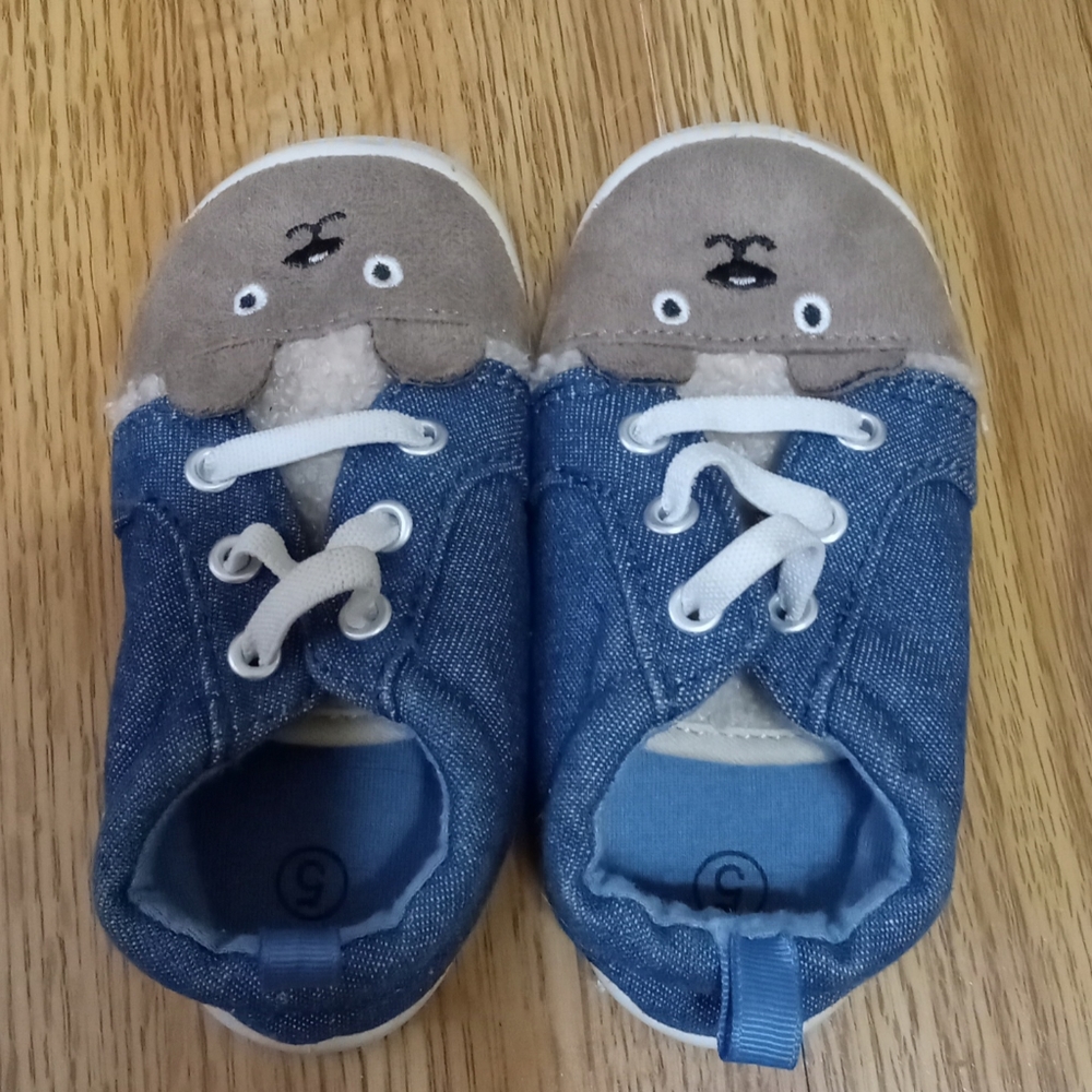 Baby bear shoes